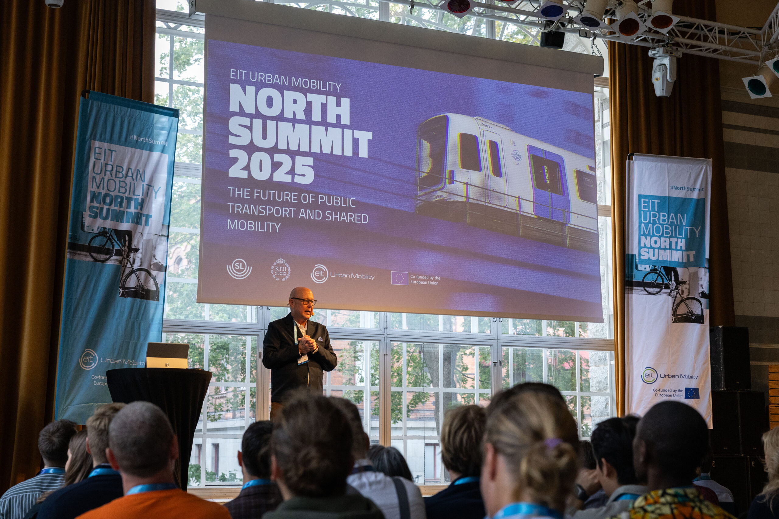 Men_on_stage_for_public_transport